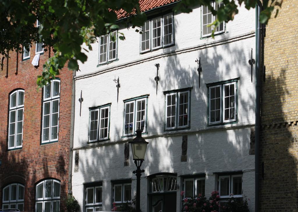 Ferienwohnung Am Mittelburgwall Friedrichstadt Esterno foto